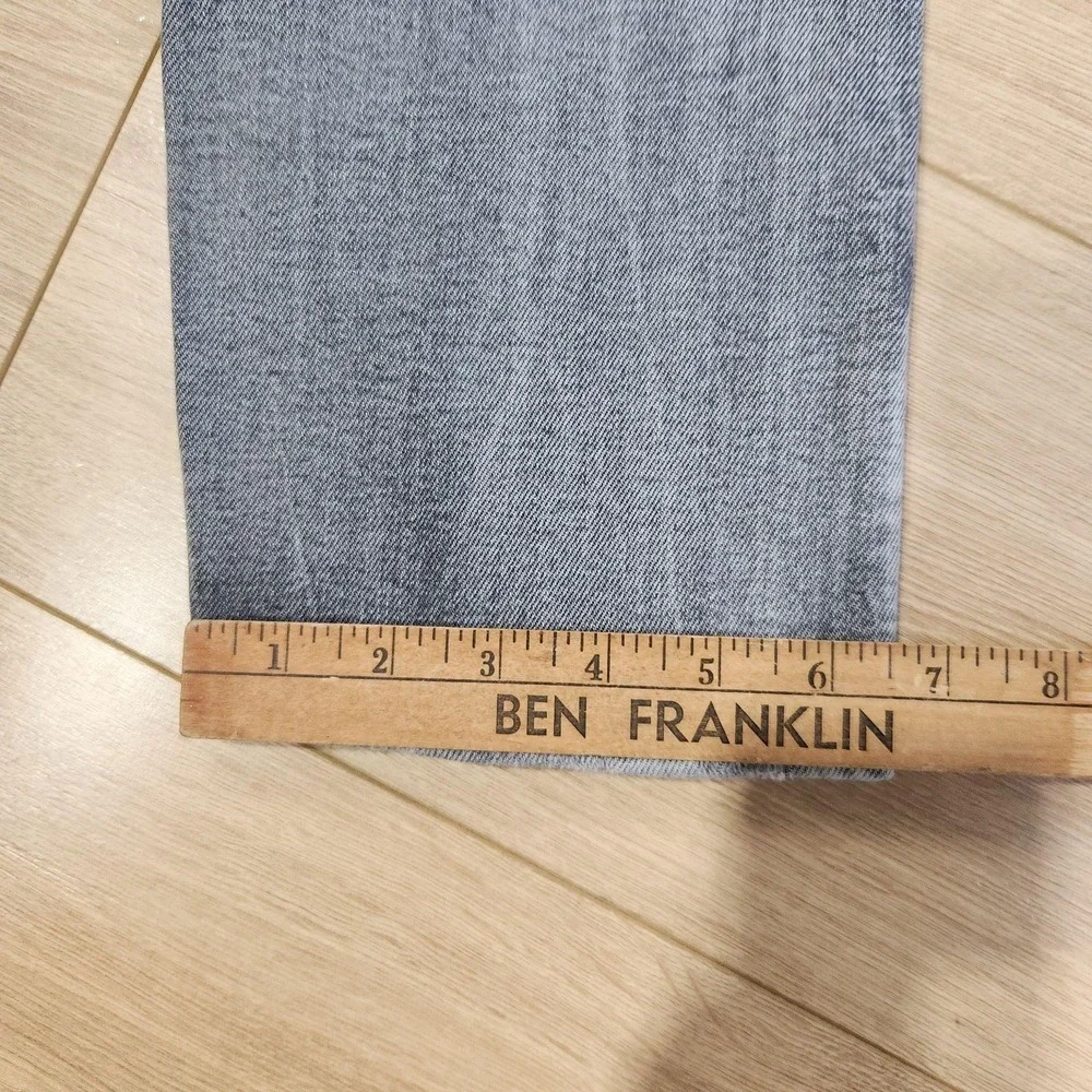 BKE Alec Straight Jeans Mens 30x34 Gray Medium Wash Distressed Denim Casual - Picture 7 of 8